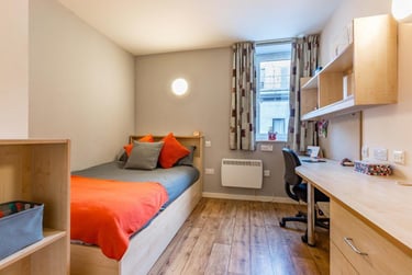 1 bed flat, Lichfield Street, City Centre, Wolverhampton, WV11EQ - Image 1